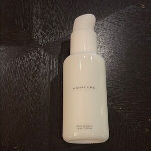 Hanacure Nano Emulsion moisturizer 40 ml. Bottle new